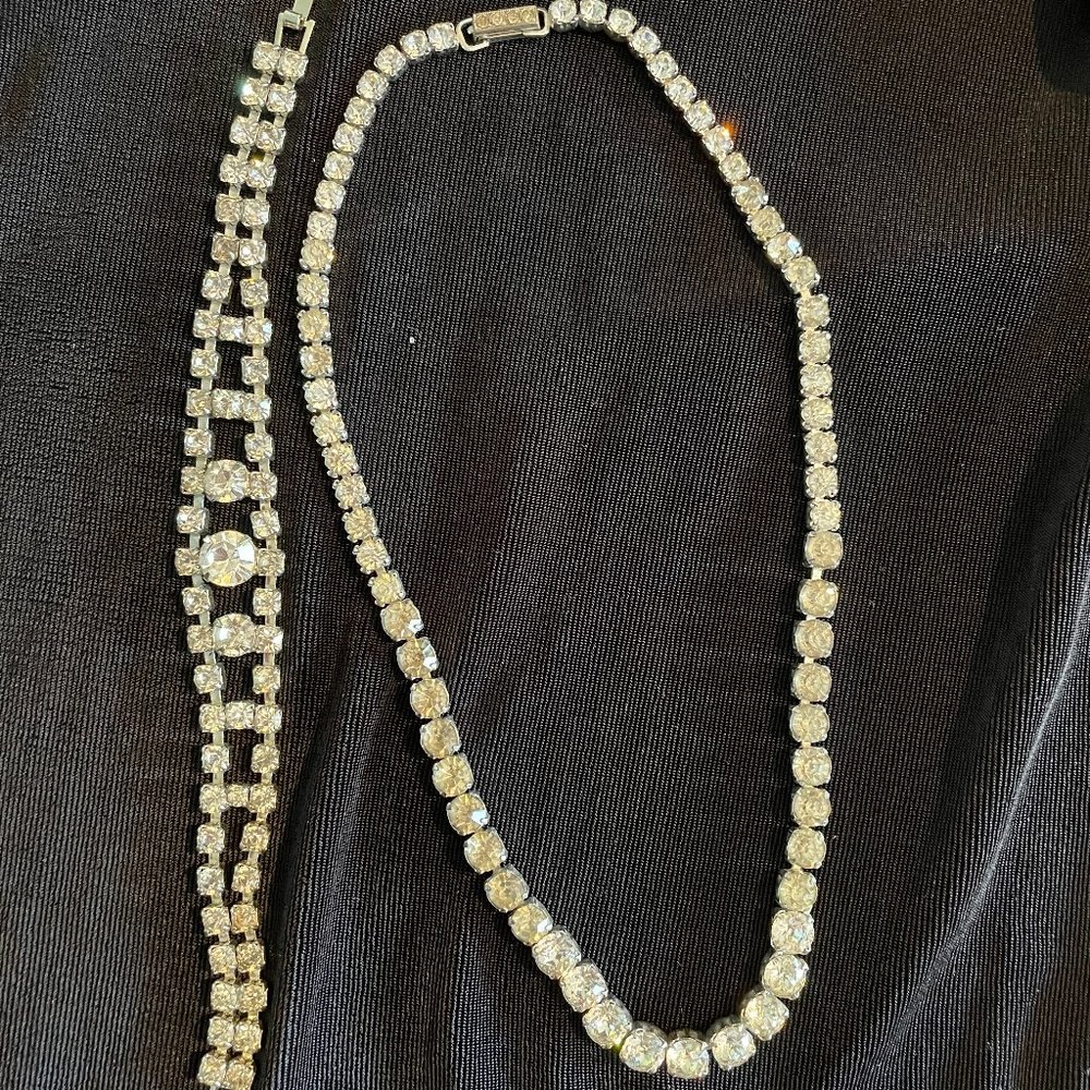 Vinatage graduated rhinestone set